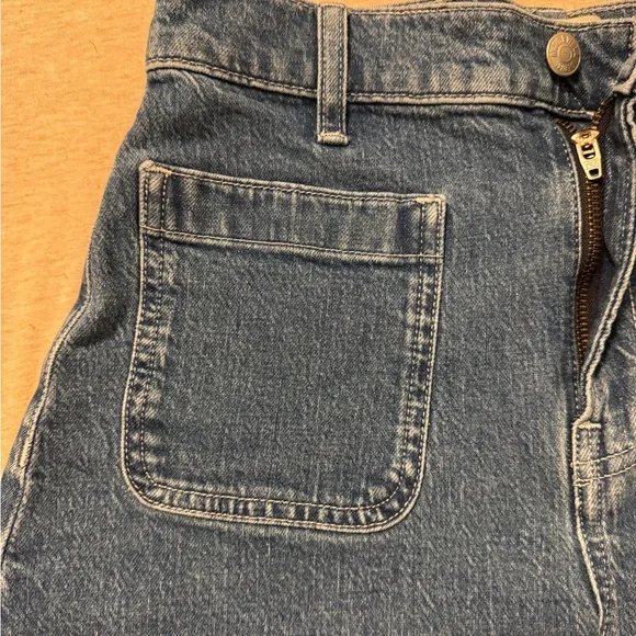 Madewell High Waist Denim Shorts in Dark Blue - Picture 3 of 7